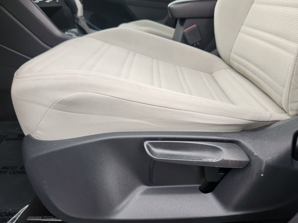 Used 2022 Volkswagen Tiguan S image 9