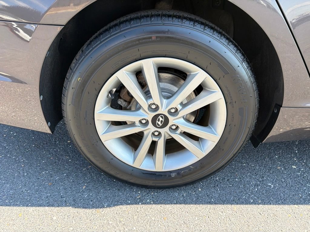Used 2017 Hyundai Sonata SE FWD image 11