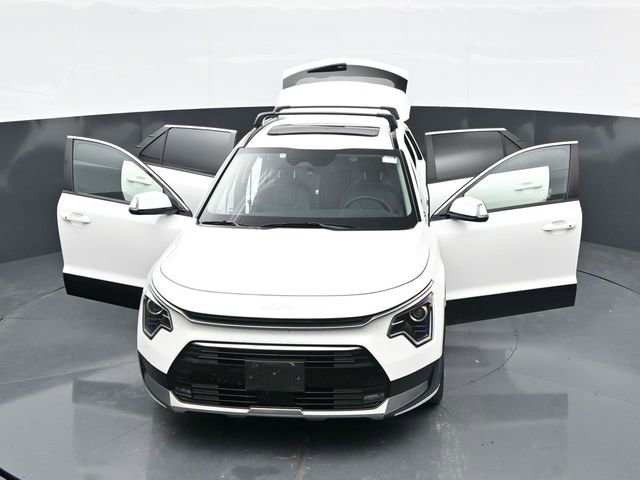 Used 2023 Kia Niro EX Touring FWD image 43