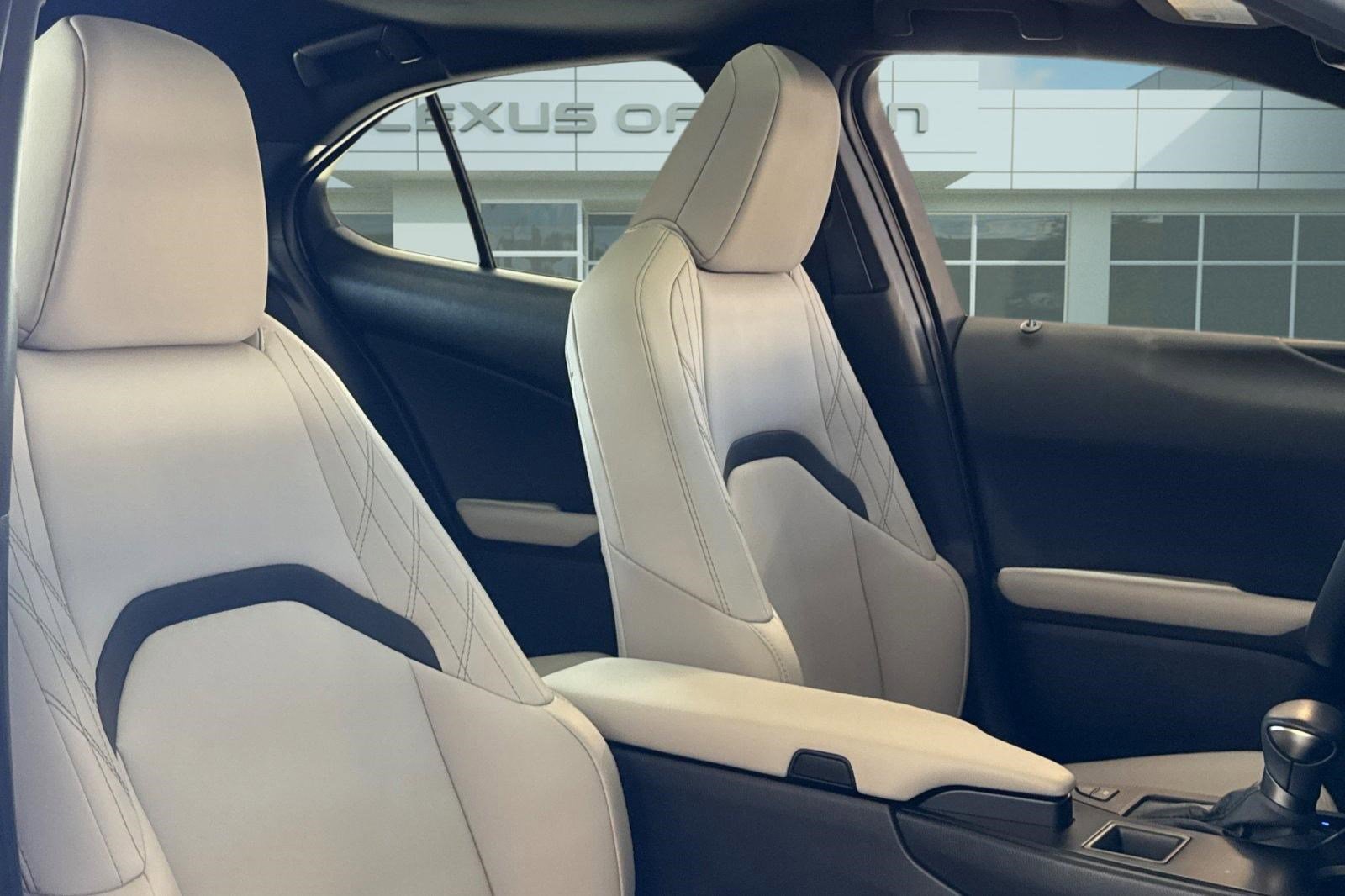 Used 2024 Lexus UX 250h FWD image 32