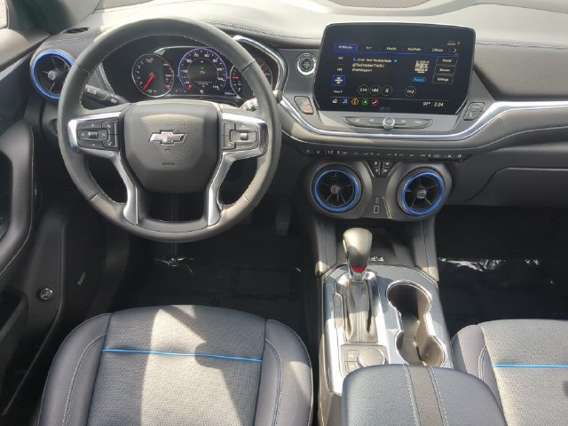 Used 2024 Chevrolet Blazer RS w/ Driver Confidence II Package FWD image 17