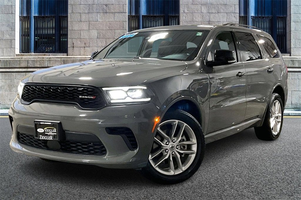 Used 2024 Dodge Durango GT image 2