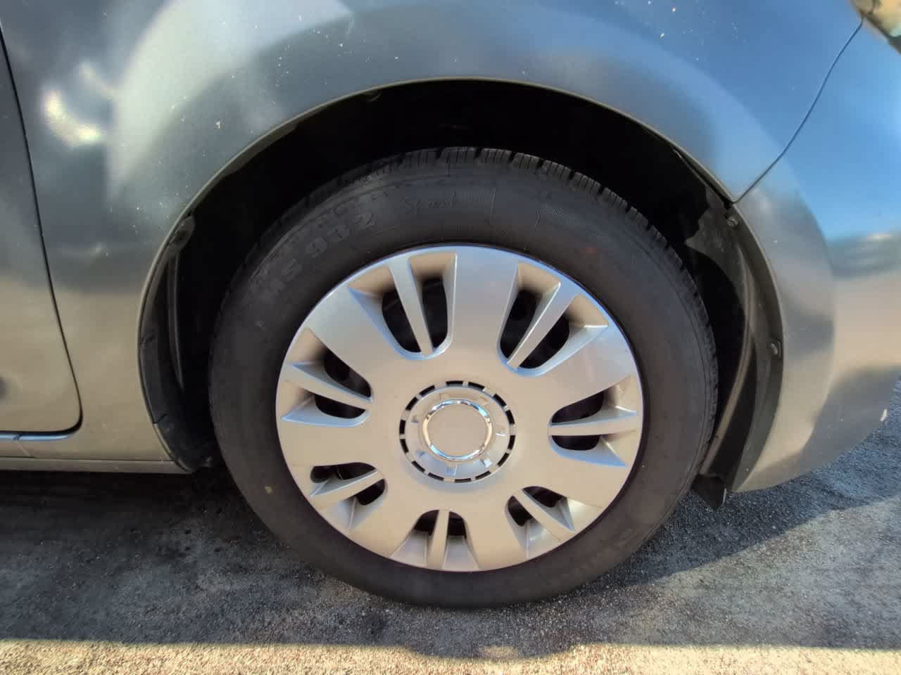 Used 2009 Scion xB FWD image 9