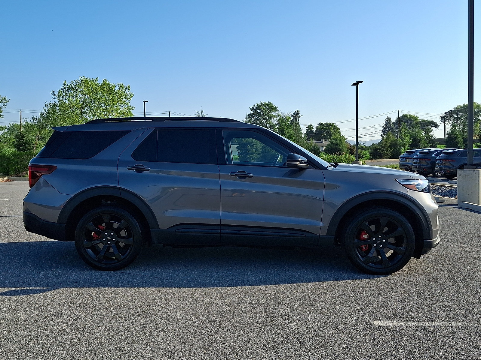 Used 2022 Ford Explorer ST w/ Equipment Group 401A AWD/4WD image 6