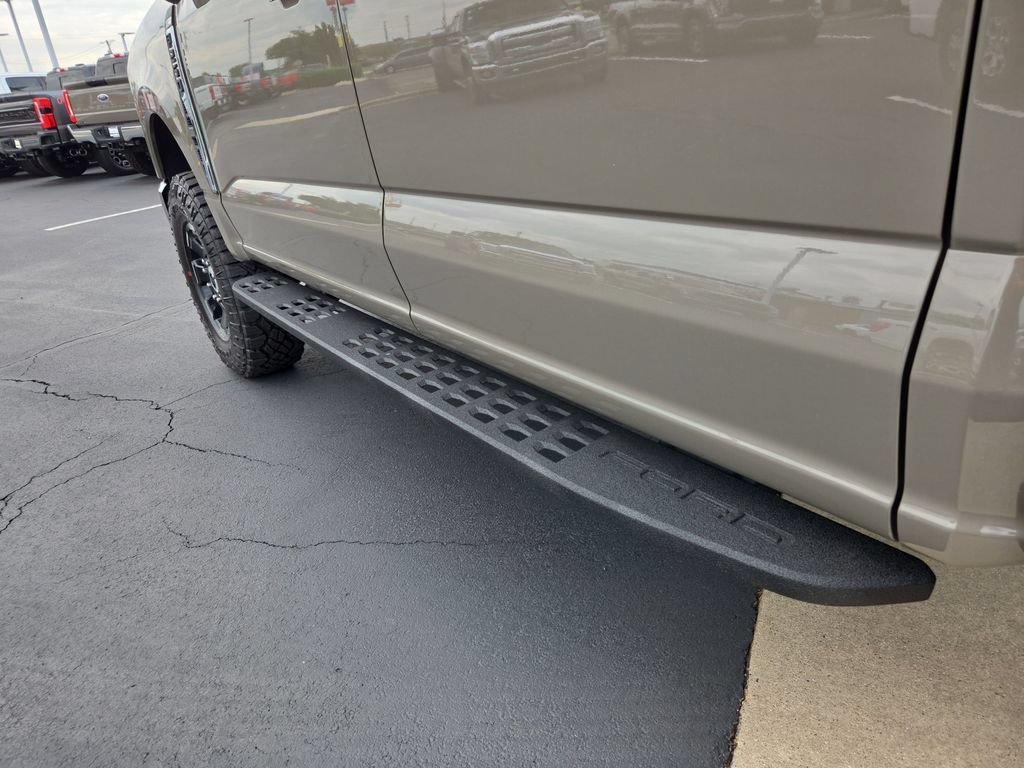 New 2027 Ford F250 XLT w/ XLT Premium Package AWD/4WD image 13