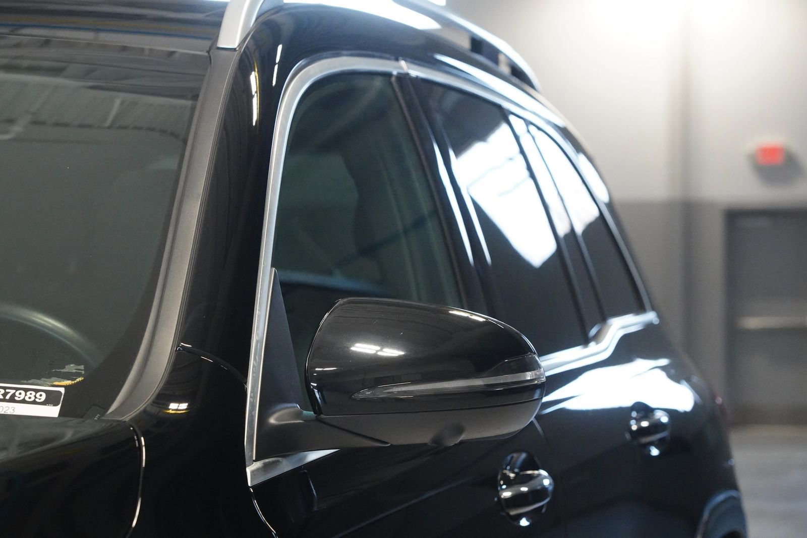 Used 2023 Mercedes-Benz GLB 250 4MATIC image 8