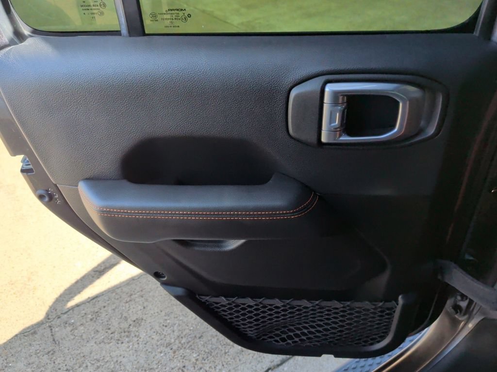 Used 2021 Jeep Gladiator Mojave AWD/4WD image 38