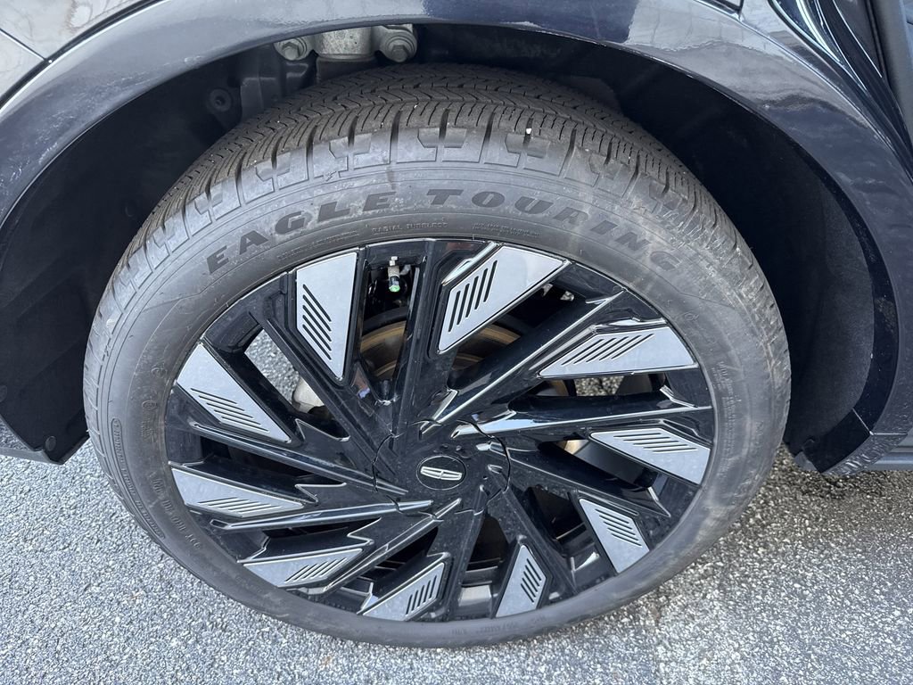 Used 2024 Lincoln Nautilus Reserve w/ Jet Appearance Package (87T) image 17