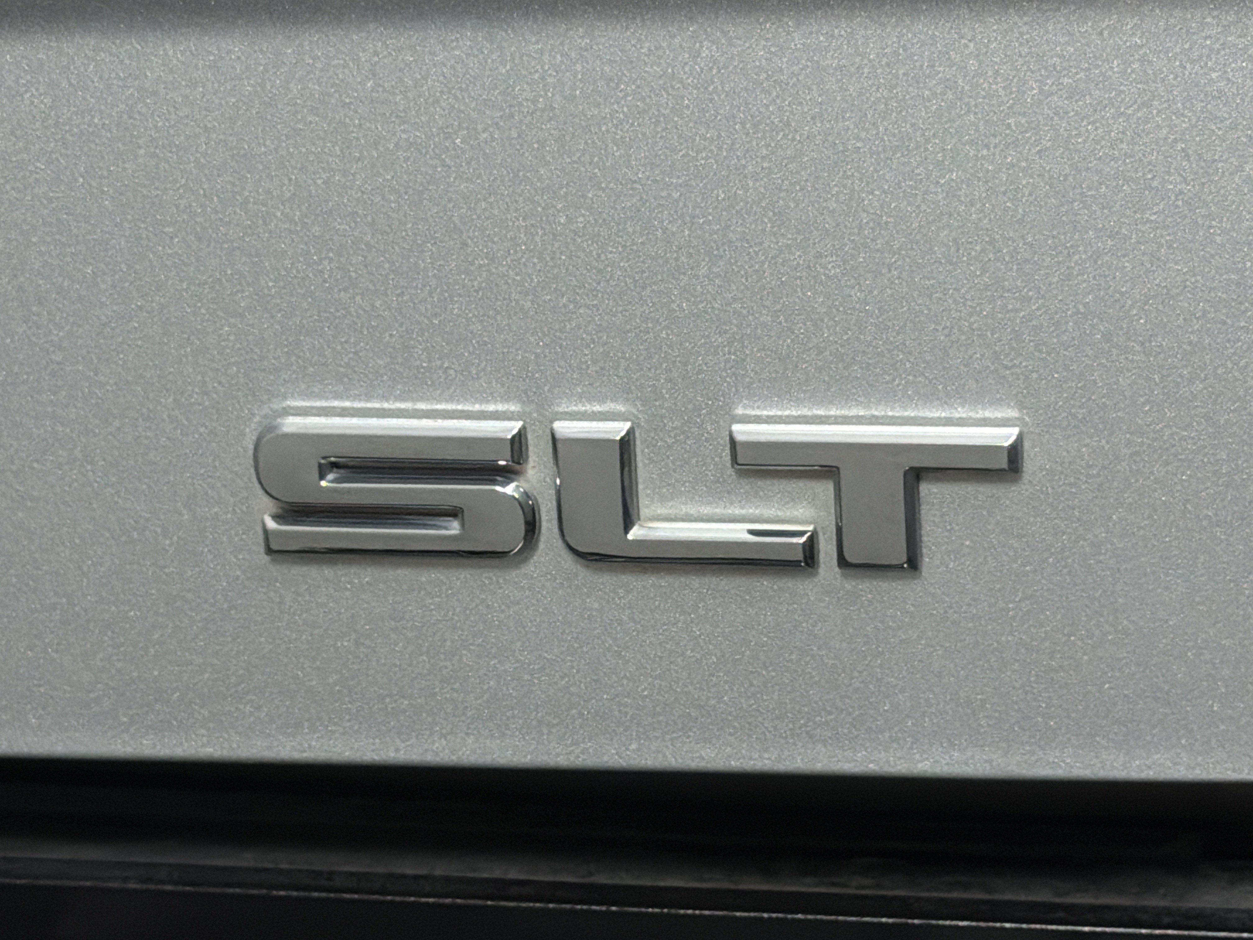 Used 2018 GMC Sierra 1500 SLT w/ SLT Premium Package AWD/4WD image 31