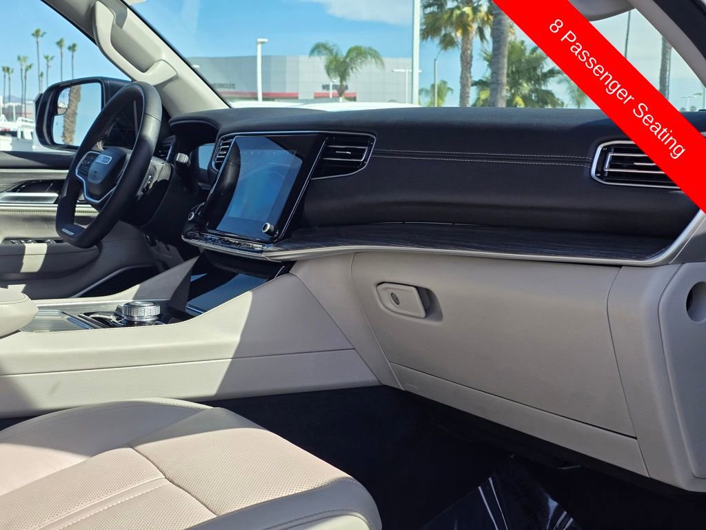 Certified 2024 Jeep Wagoneer L Series III w/ Flexible Seating Group image 13