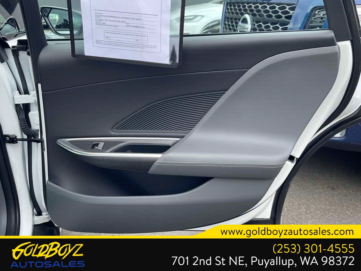 Used 2023 Lucid Air Touring image 31