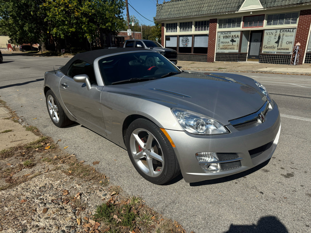 Used 2008 Saturn Sky w/ Premium Trim Package image 9