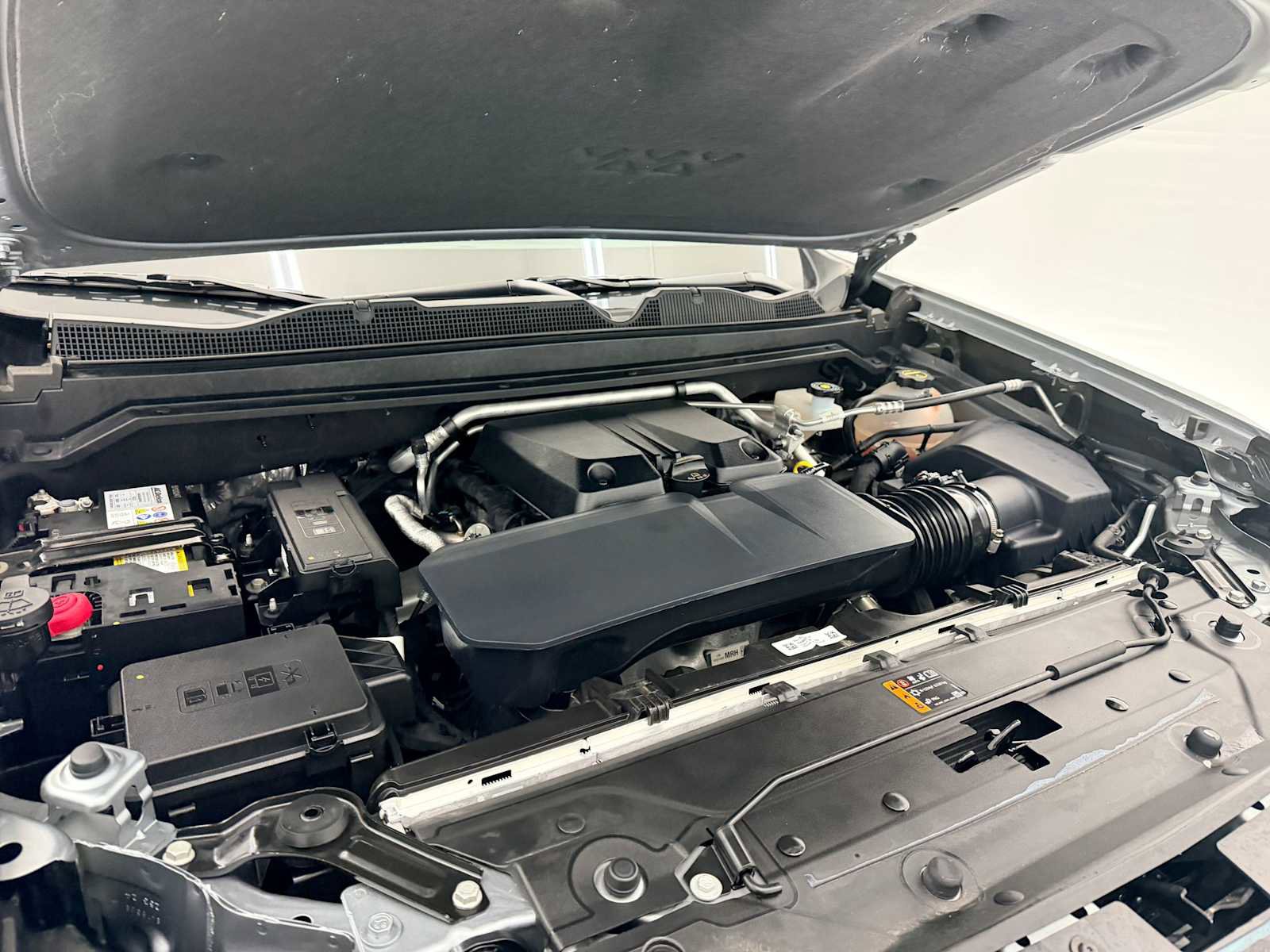 Used 2024 Chevrolet Colorado ZR2 w/ ZR2 Convenience Package III image 15