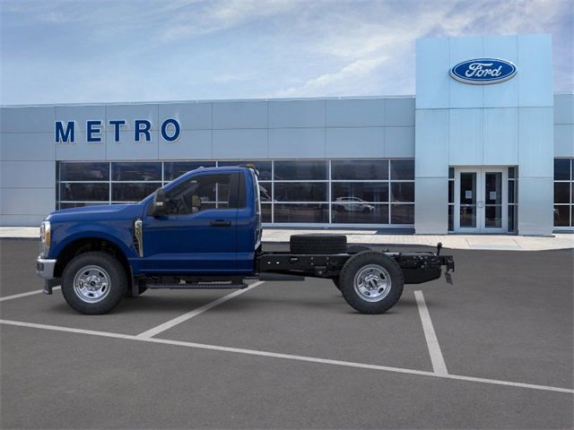 New 2026 Ford F350 XL w/ XL Chrome Package image 4