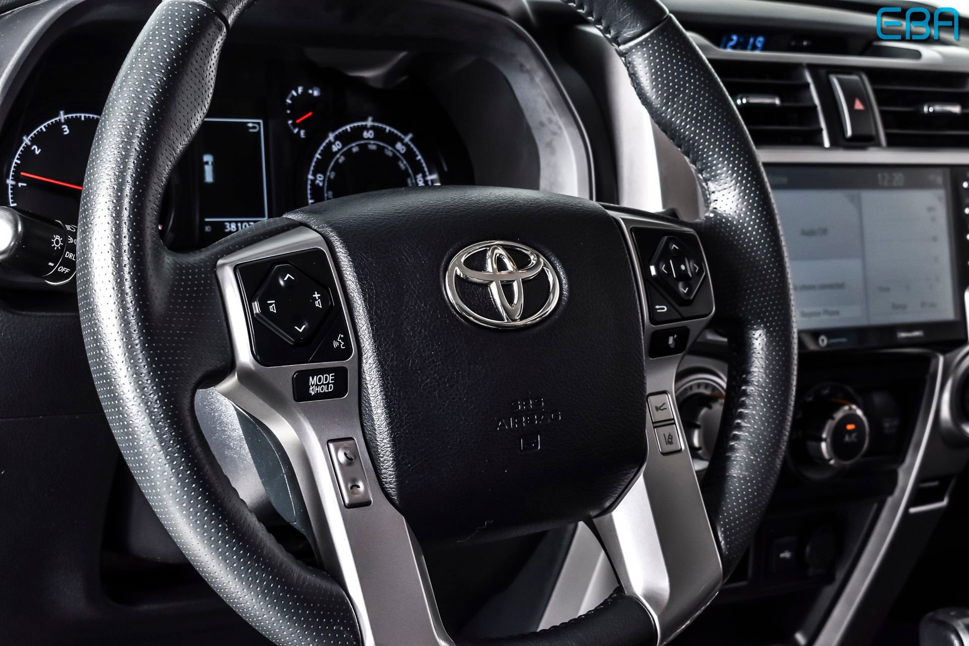 Used 2024 Toyota 4Runner SR5 AWD/4WD image 18