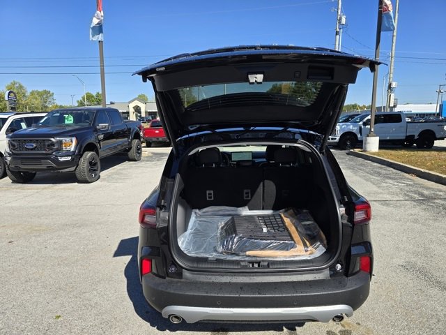 New 2026 Ford Escape Platinum image 14