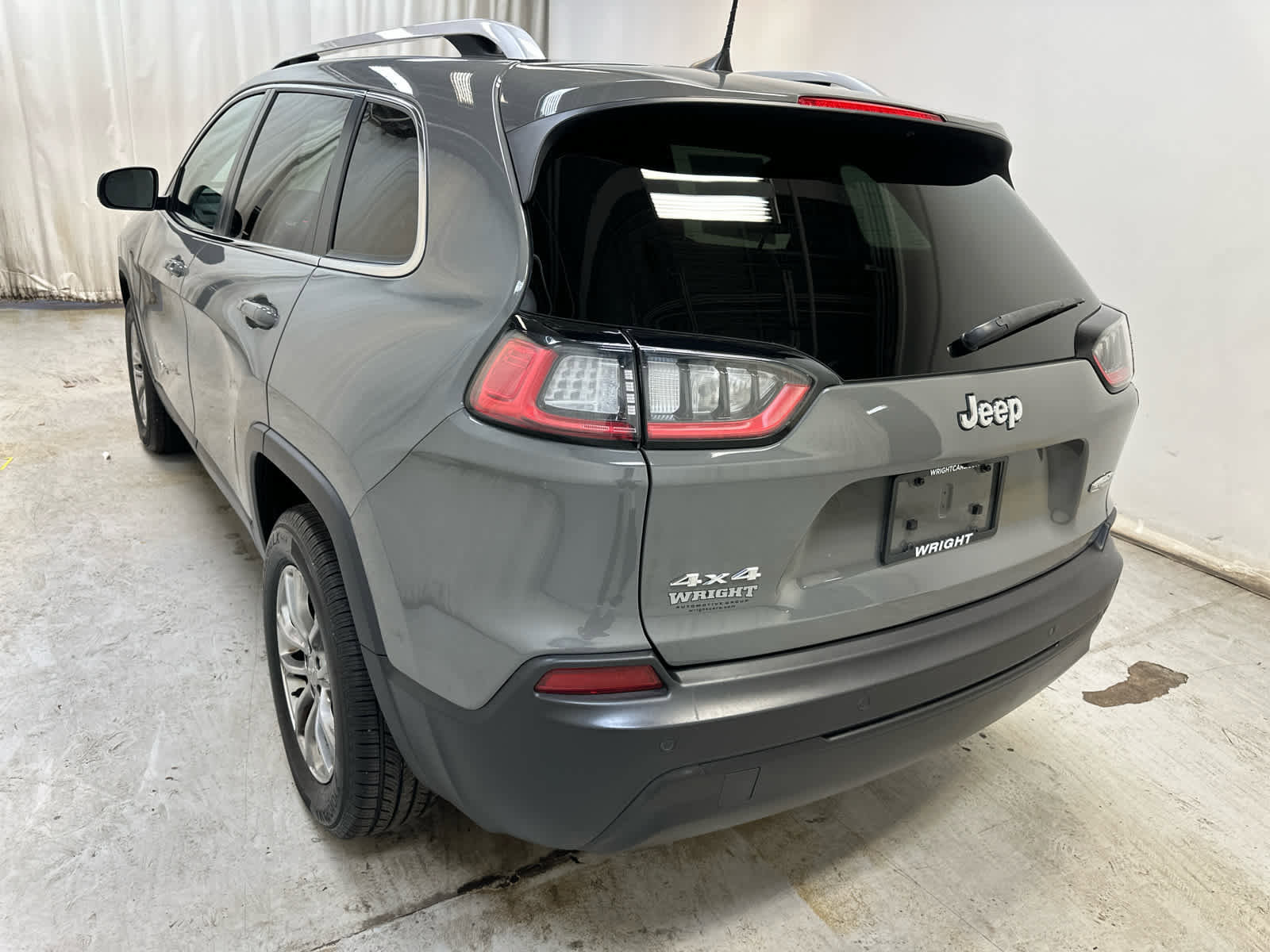 Used 2020 Jeep Cherokee Latitude Plus w/ Cold Weather Group image 2
