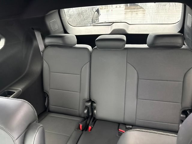 Used 2026 Buick Enclave Preferred AWD/4WD image 10