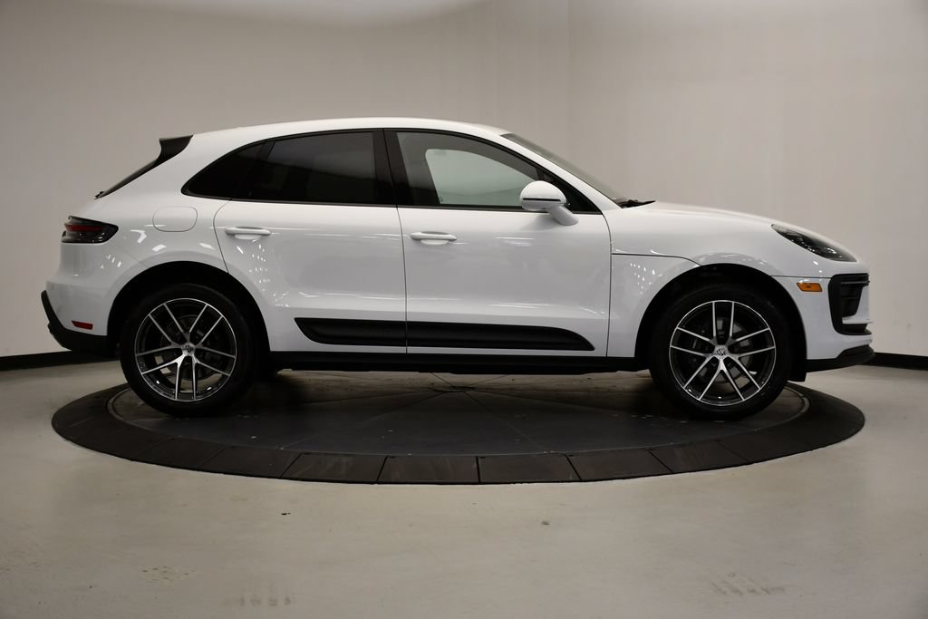 Certified 2026 Porsche Macan Turbo AWD/4WD image 8