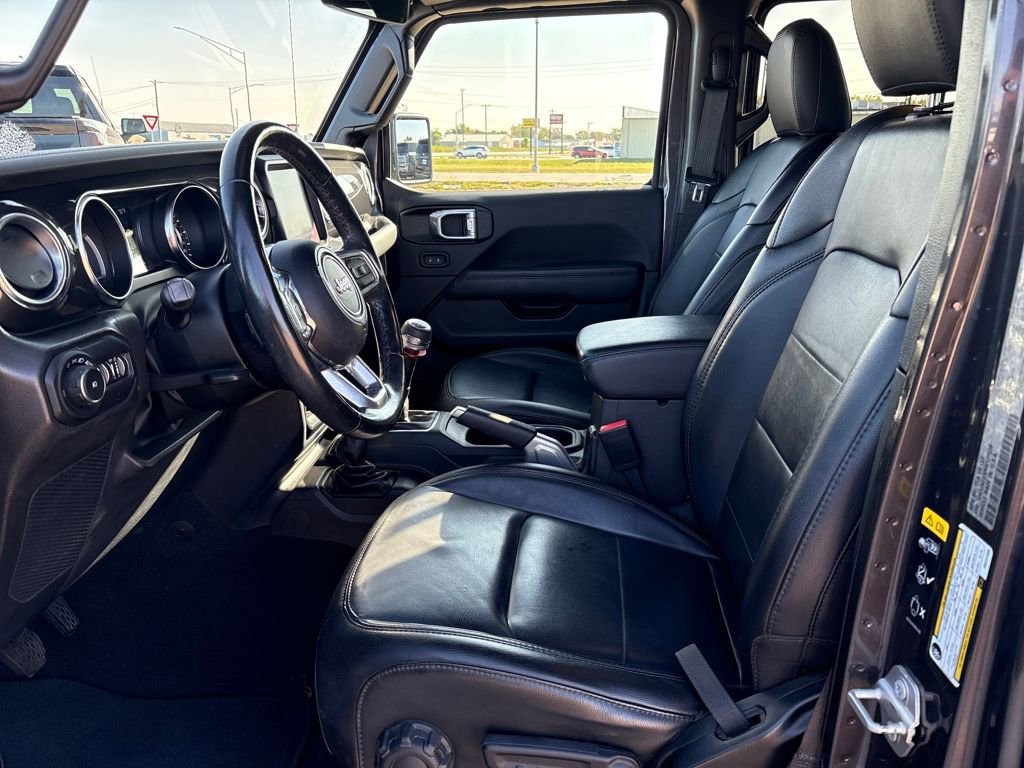 Used 2022 Jeep Wrangler Unlimited Sahara image 12