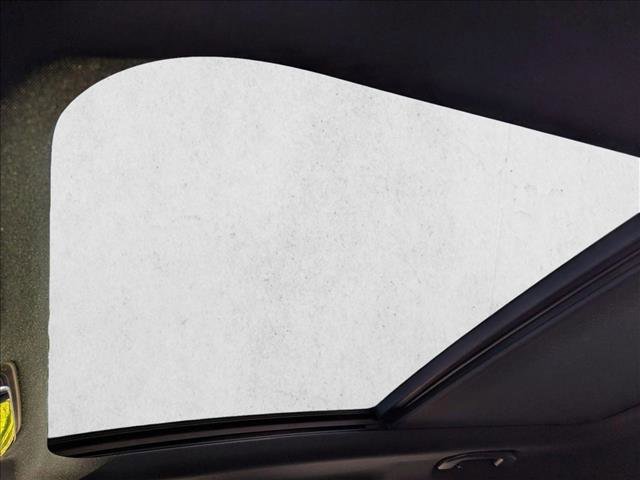 Used 2024 Mercedes-Benz GLC 300 4MATIC image 12