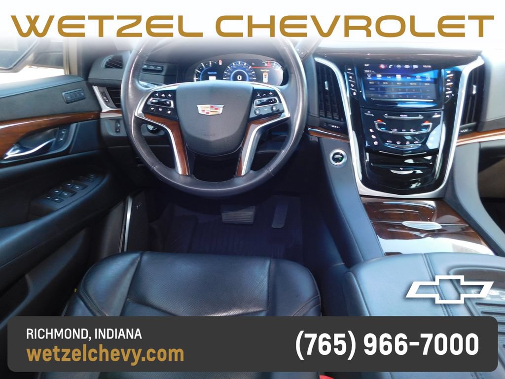Certified 2020 Cadillac Escalade ESV Premium Luxury AWD/4WD image 18