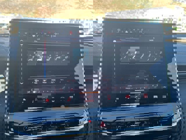 New 2026 Jeep Compass Latitude image 20