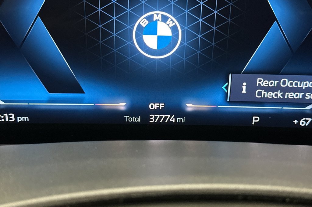 Certified 2024 BMW X7 xDrive40i w/ M Sport Package AWD/4WD image 32