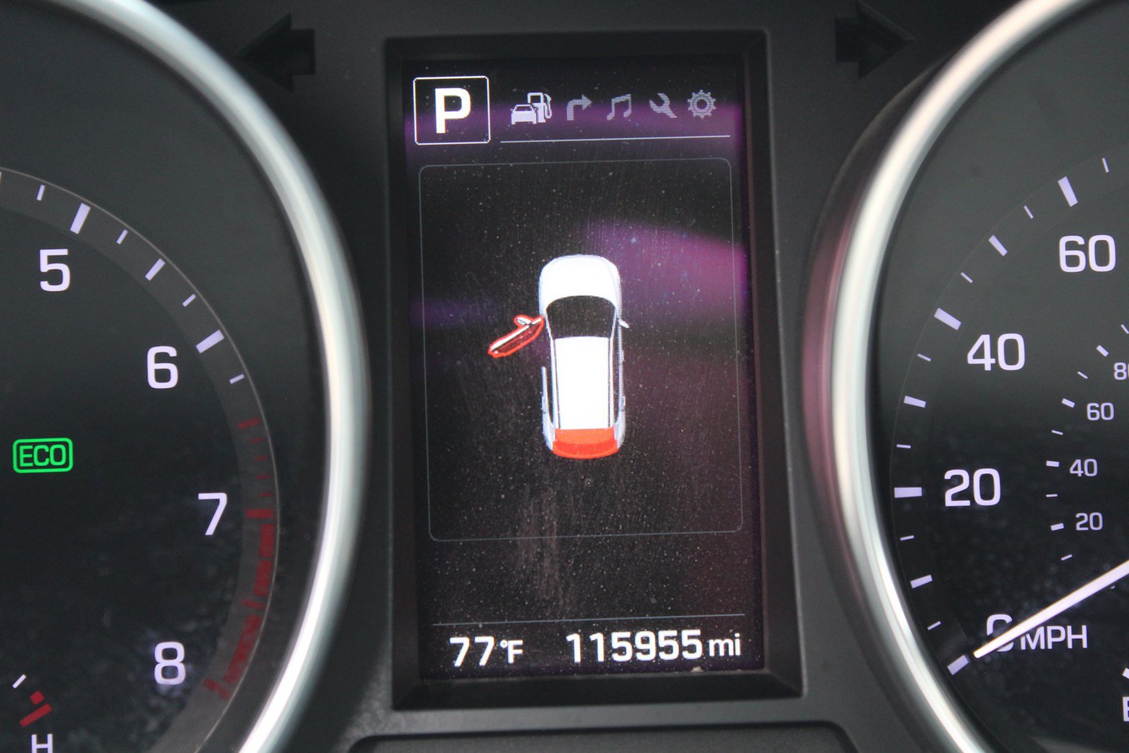 Used 2018 Hyundai Santa Fe Sport w/ 2.4L Tech Package 04 FWD image 9