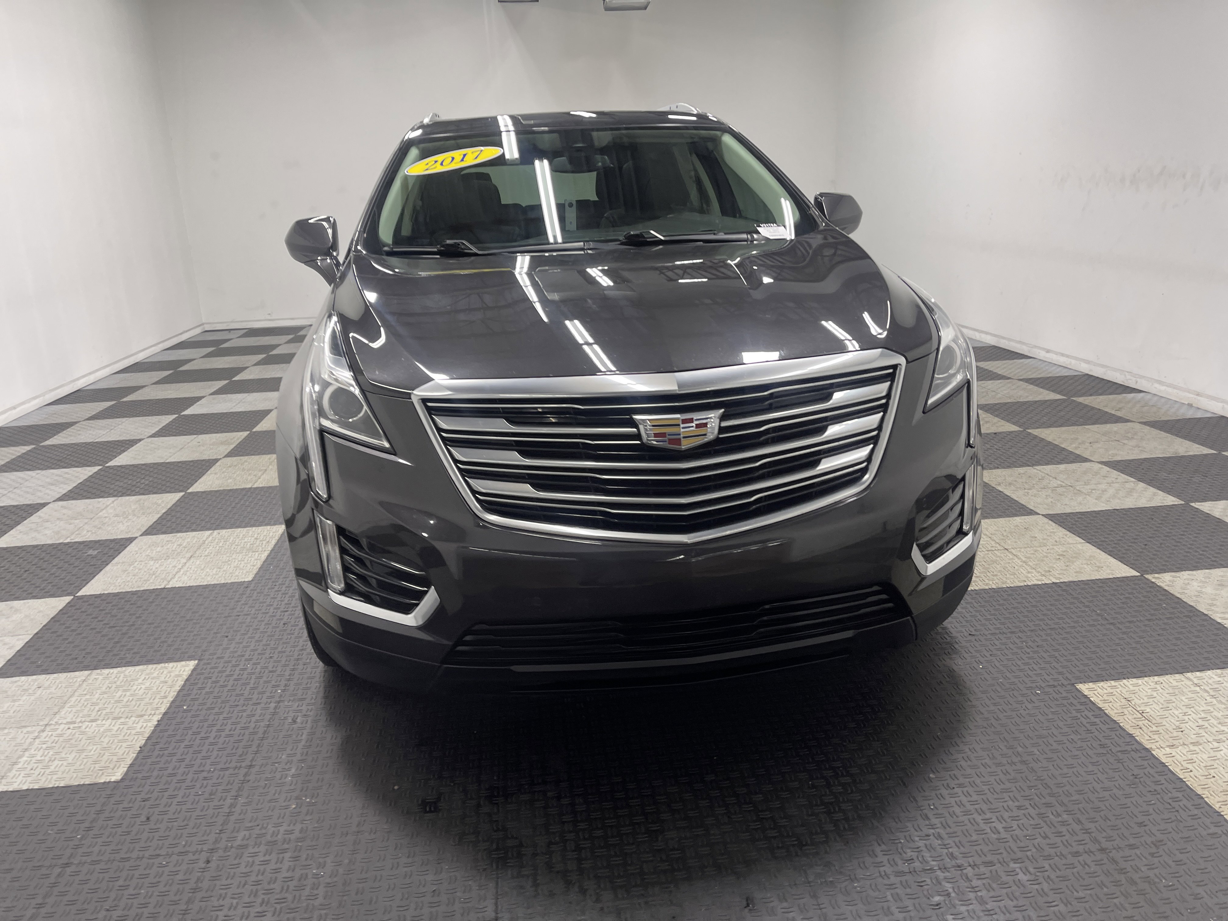 Used 2017 Cadillac XT5 Luxury w/ Driver Awareness Package image 7
