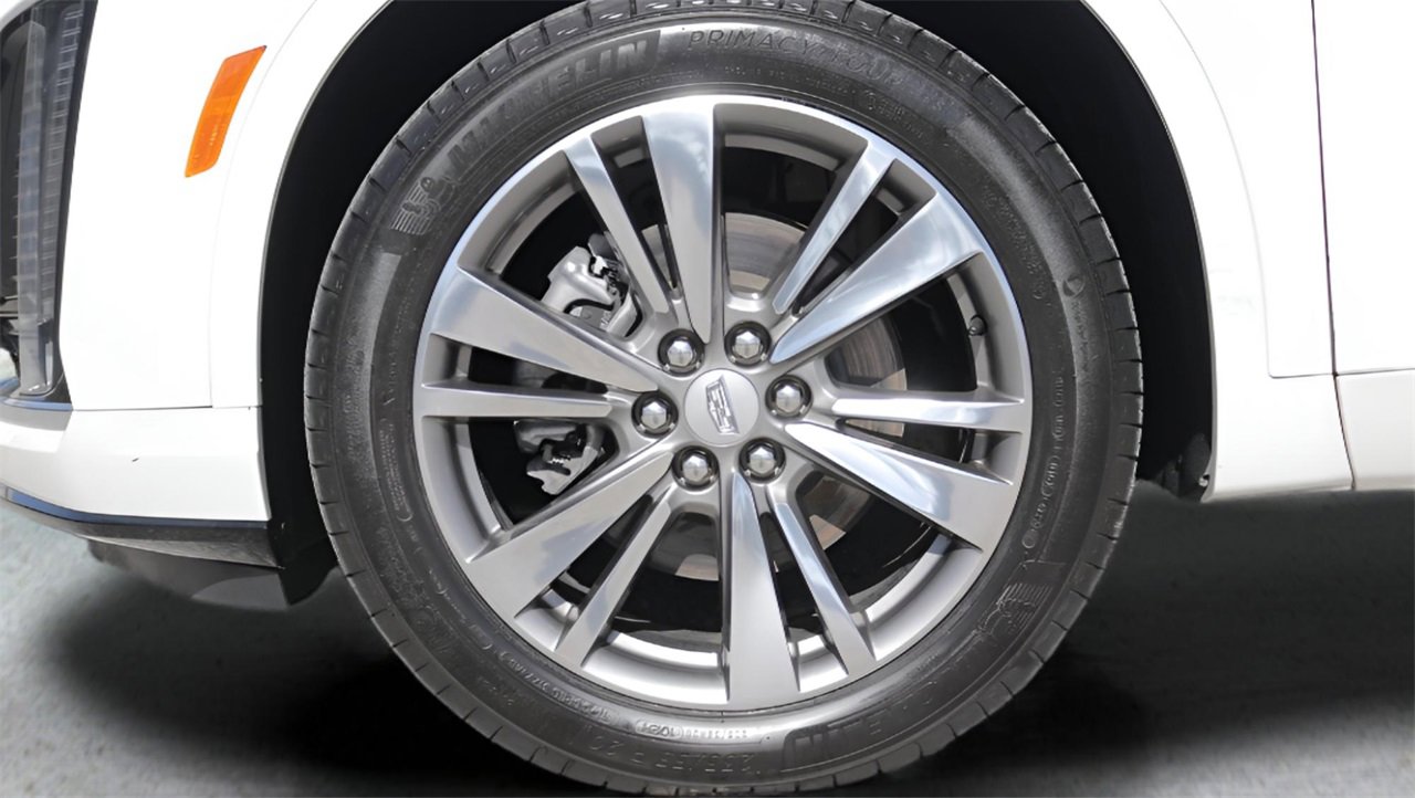 Certified 2021 Cadillac XT6 Premium Luxury image 9