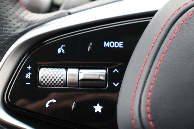 Used 2022 Genesis GV70 3.5T Sport image 25