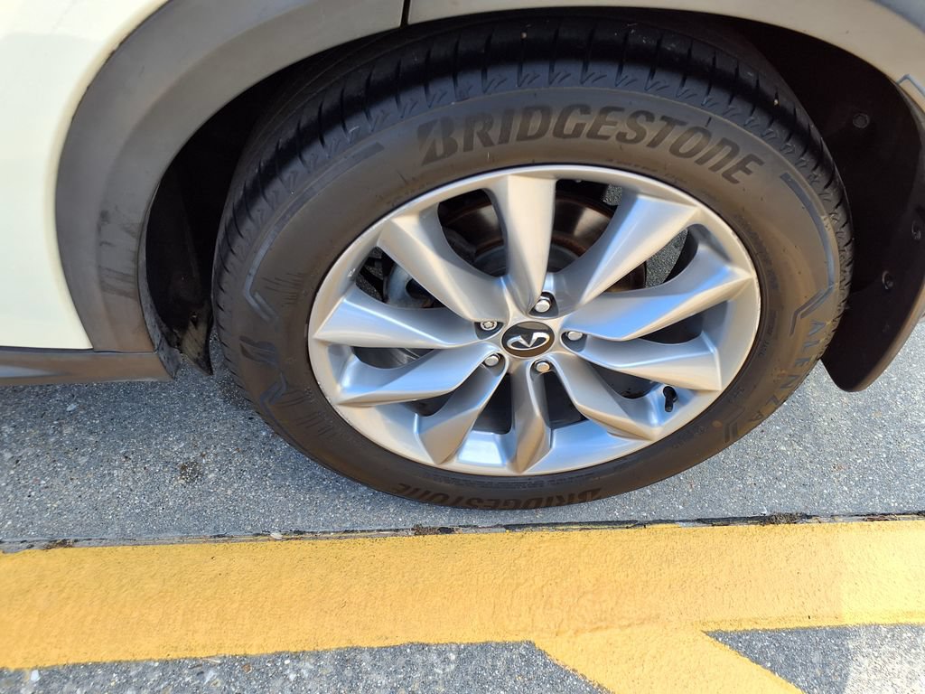Used 2021 INFINITI QX50 Luxe FWD image 12