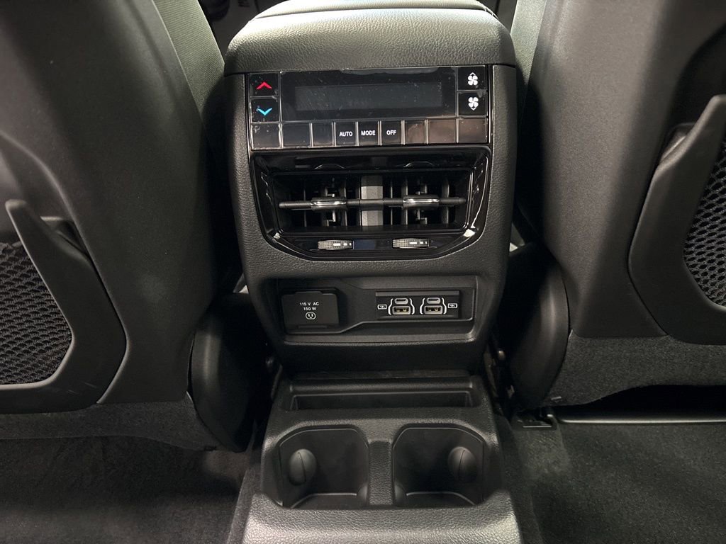 New 2025 Jeep Grand Cherokee L Altitude image 33