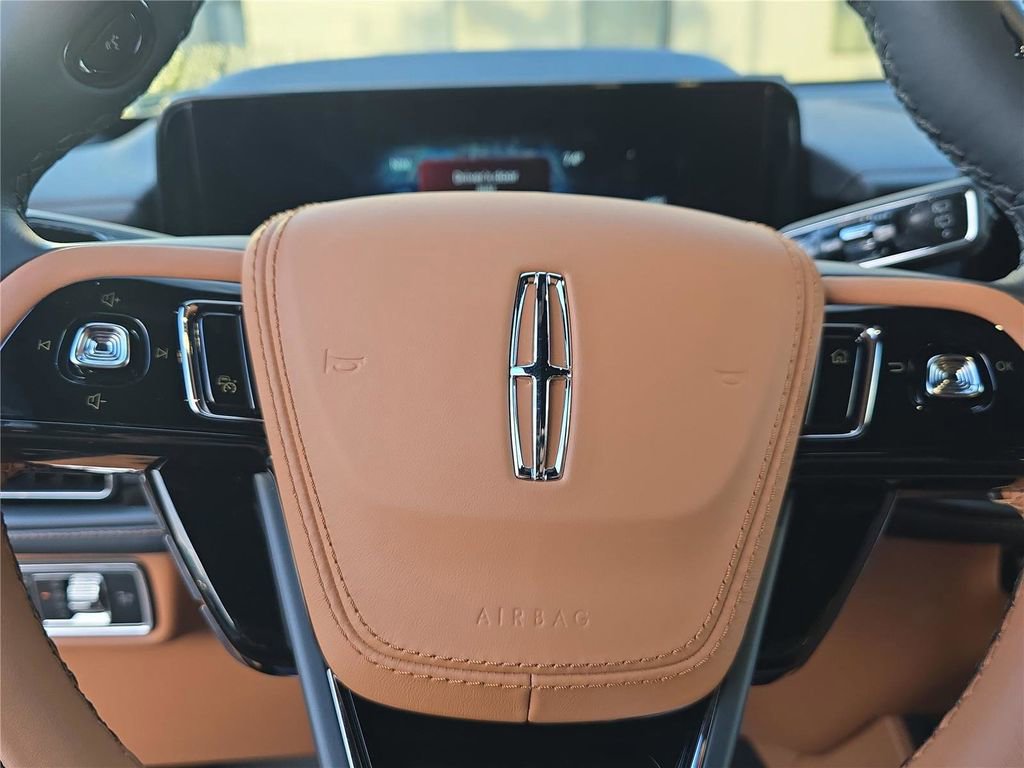 New 2025 Lincoln Aviator Black Label image 25
