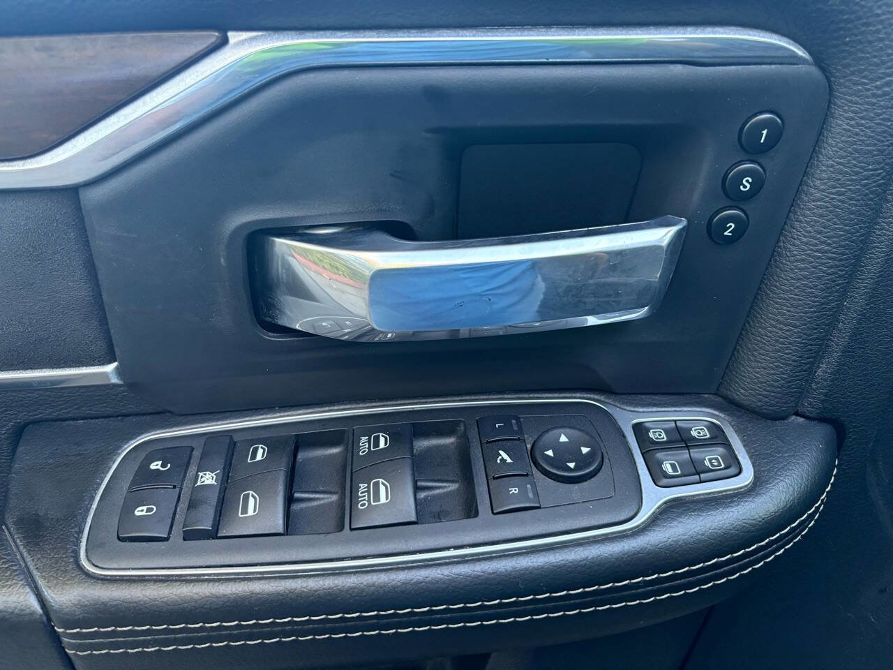 Used 2017 RAM 2500 Tradesman w/ Chrome Appearance Group image 87