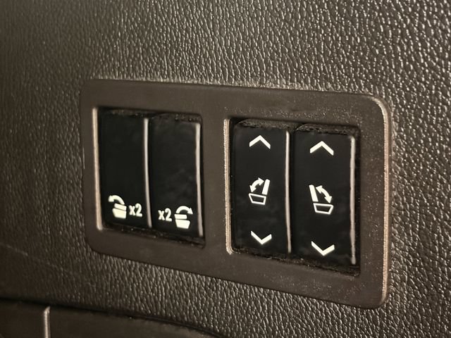 Used 2018 Chevrolet Tahoe Premier AWD/4WD image 27