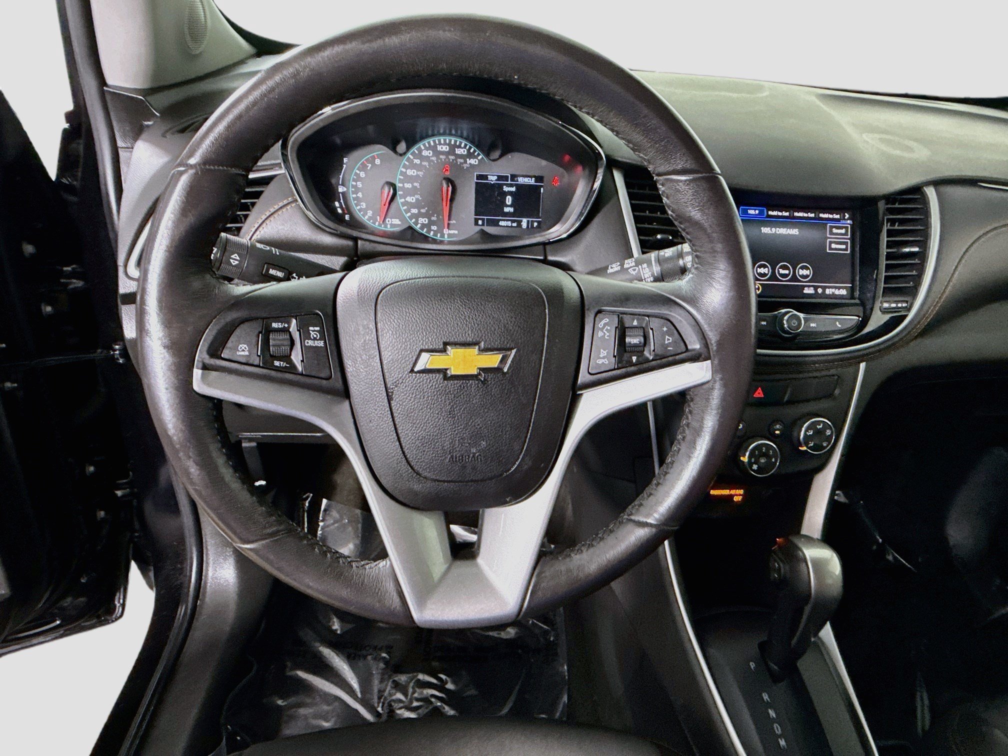 Used 2022 Chevrolet Trax LT w/ Midnight Edition AWD/4WD image 13