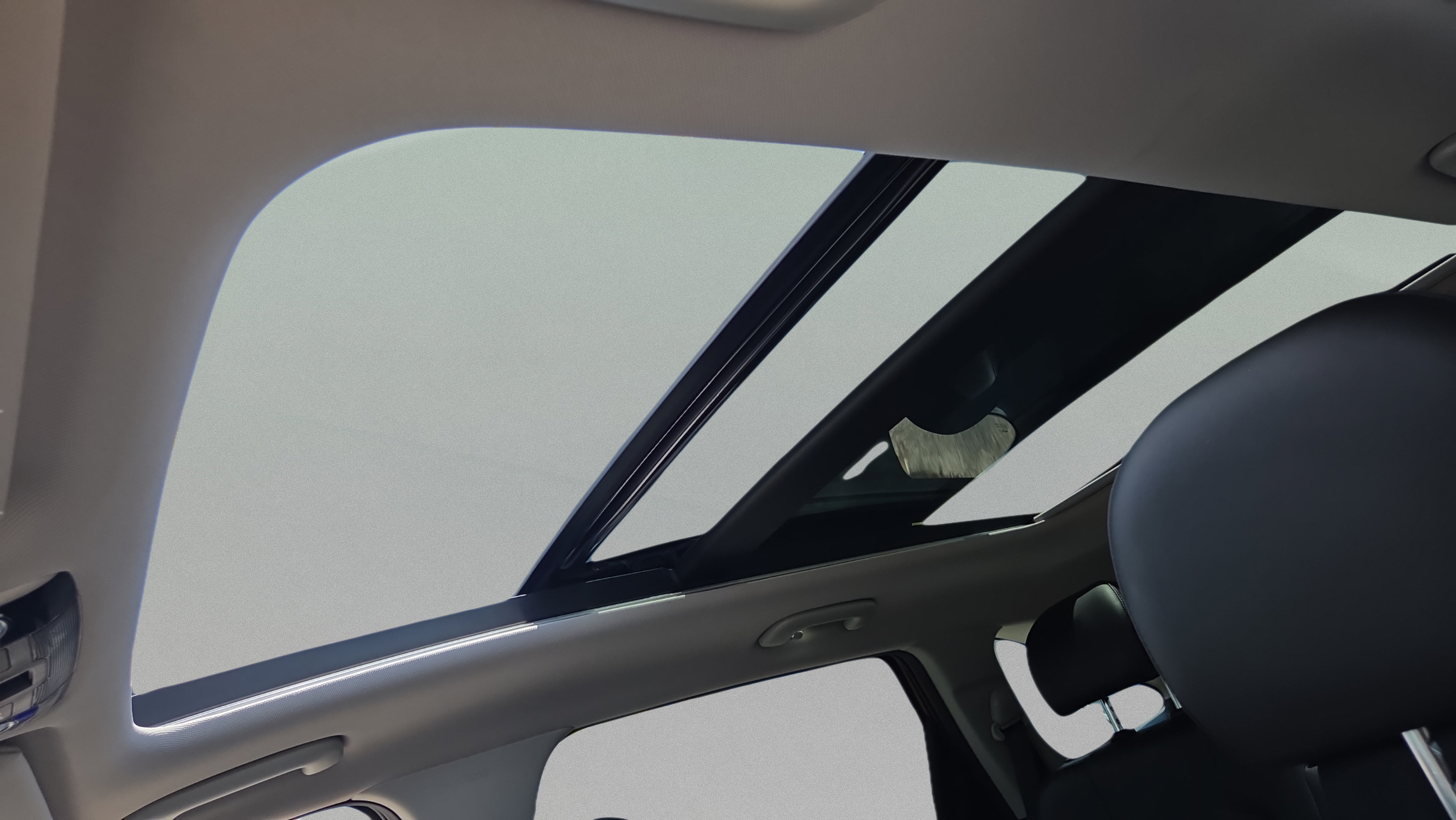Certified 2023 Kia Sorento S w/ Panoramic Sunroof Package FWD image 22