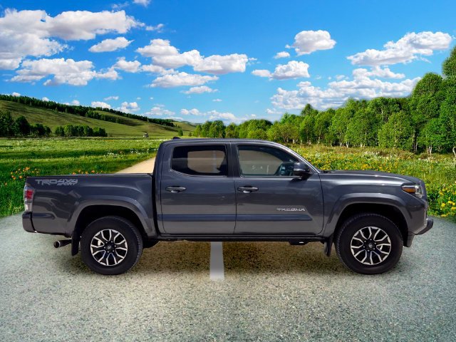 Used 2020 Toyota Tacoma TRD Sport w/ TRD Premium Sport Package AWD/4WD image 7