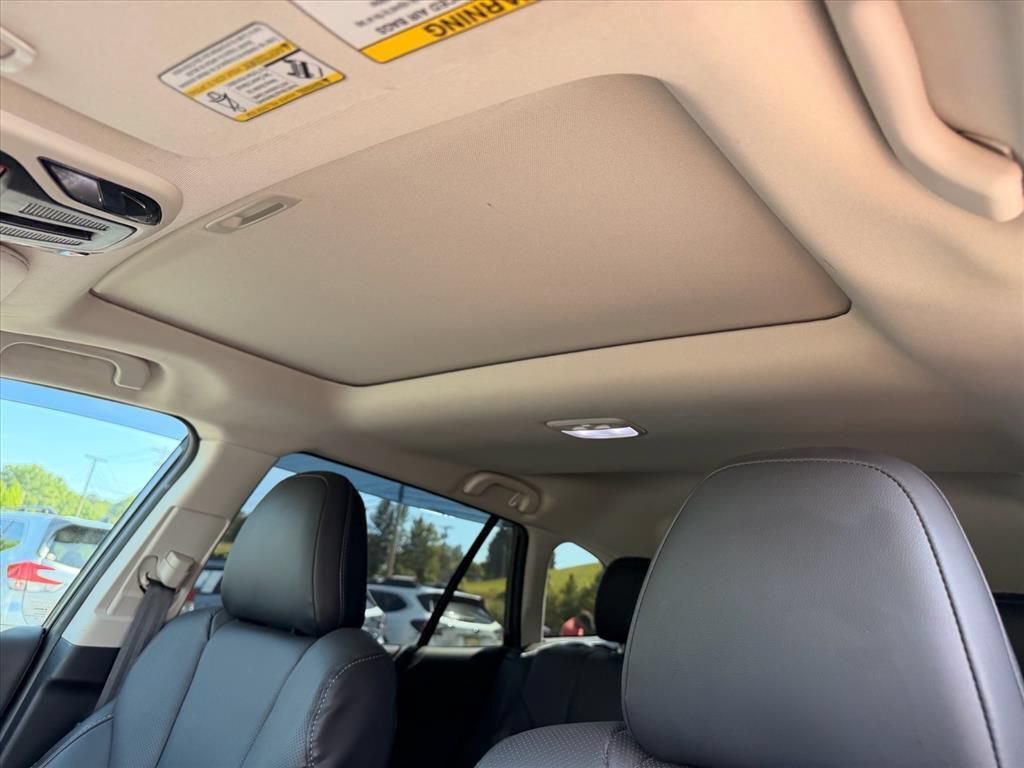 Used 2025 Subaru Outback Limited AWD/4WD image 19