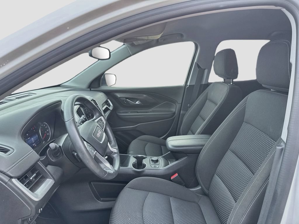 Used 2024 GMC Terrain SLE w/ Driver Convenience Package FWD image 10