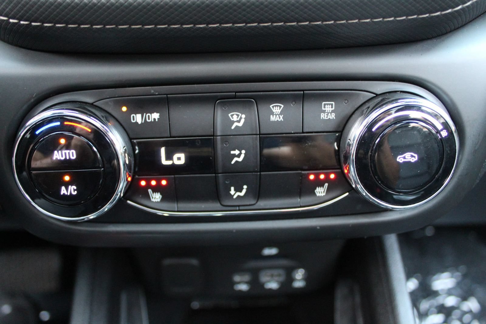 Used 2022 Chevrolet TrailBlazer ACTIV w/ Sun and Liftgate Package FWD image 22
