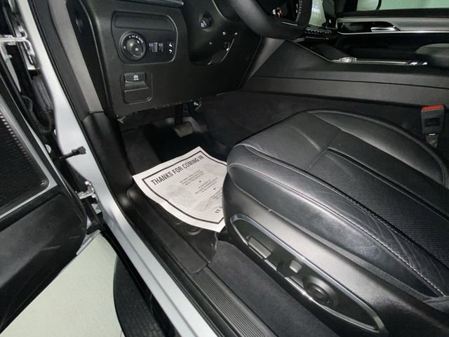 Used 2024 Jeep Wagoneer Series II w/ Convenience Group I image 12