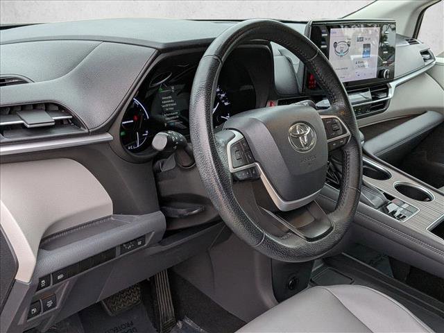 Certified 2021 Toyota Sienna XLE image 10