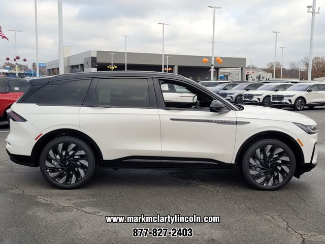 New 2026 Lincoln Nautilus Reserve image 2