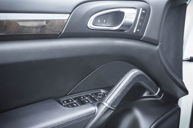 Used 2017 Porsche Cayenne Platinum Edition AWD/4WD image 11