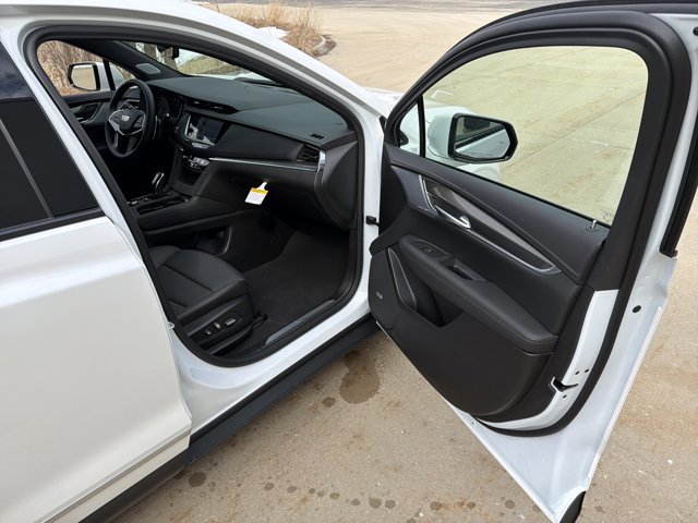 New 2026 Cadillac XT5 Sportv w/ LPO, Floor Liner Package image 31