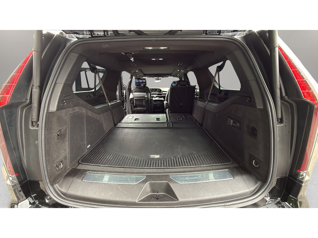 Certified 2024 Cadillac Escalade ESV Premium Luxury w/ LPO, Floor Liner Package AWD/4WD image 33