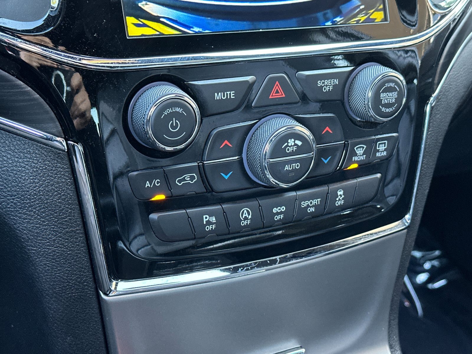 Used 2021 Jeep Grand Cherokee Limited image 19